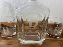 Load image into Gallery viewer, Decanter & set of 4 glasses. Custom engraved.